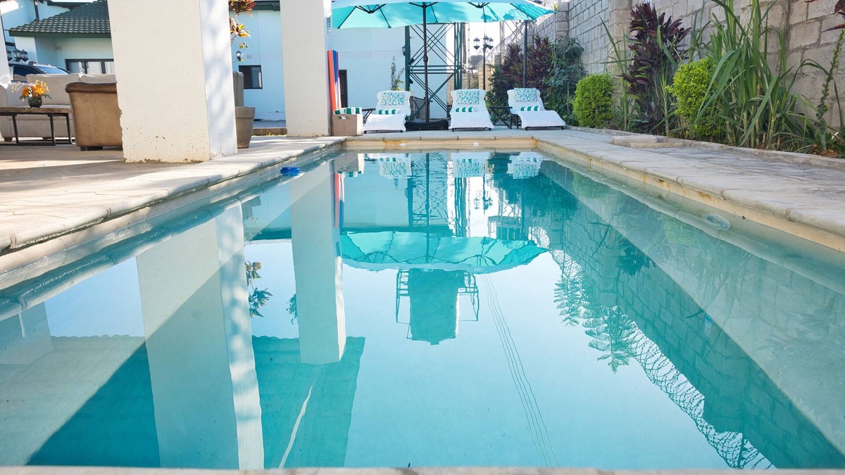 Cathedral Hill Apartment | F4 - Pool, Inverter, Gym, Pavilion, Wifi, Perfect for Kids - Ibex Meanwood!