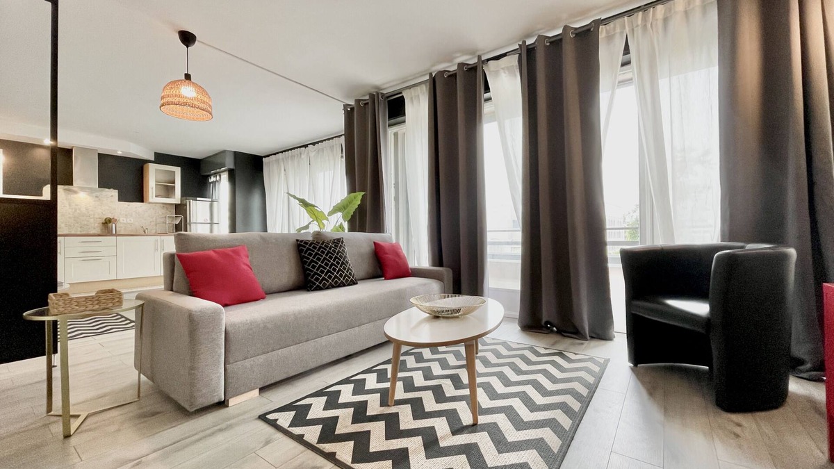 Quartier Exposition-Bajatiere Apartment | #F7 | The contemporary ⚙️| 6 sleeps | Wifi, tramway