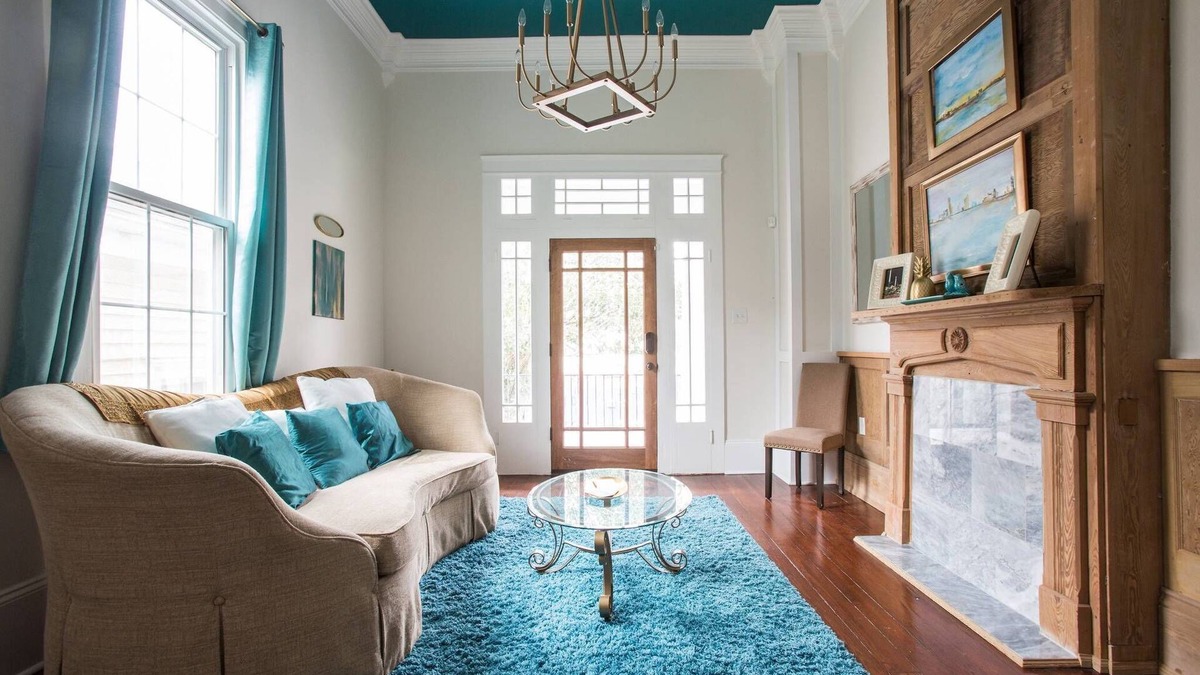 Irish Channel House | Fab Roomy Irish Channel Pad off Magazine Street