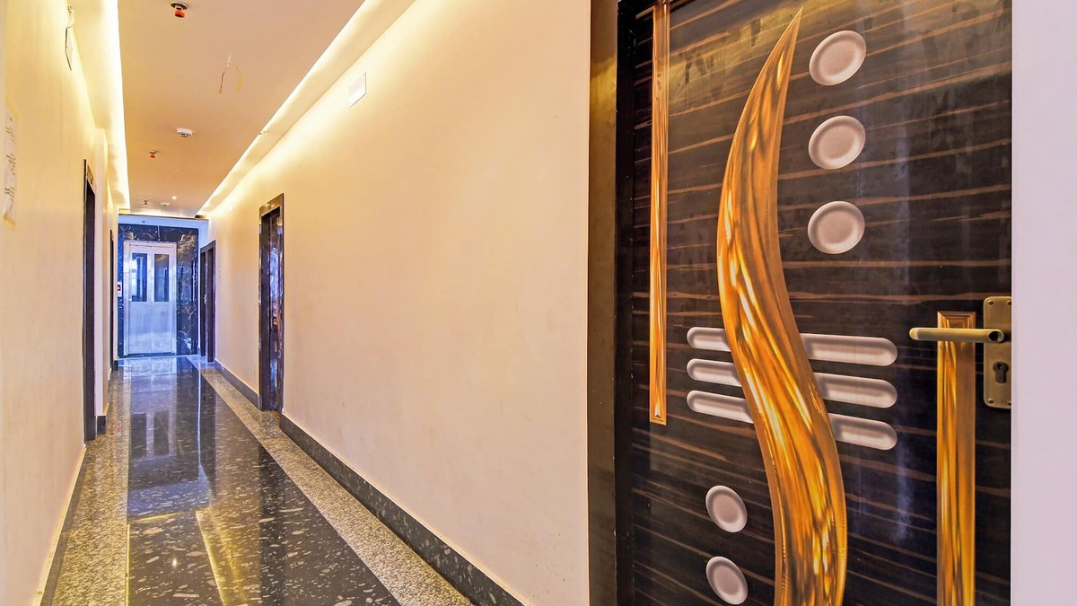 Dumdum Hotel | Fabhotel Bn Palace