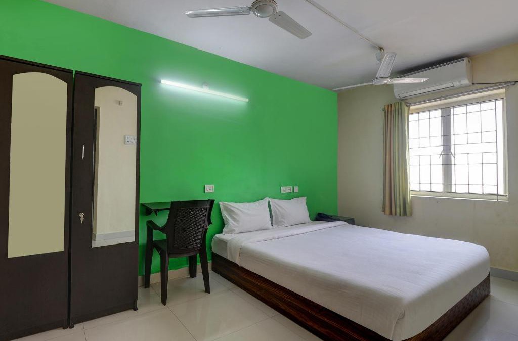 Teynampet Hotel | FabHotel Green Tree Inn