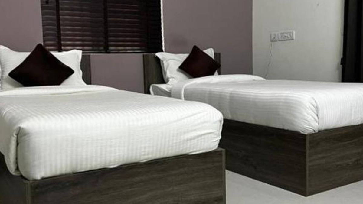 Perungudi Hotel | Fabhotel I Live Inn