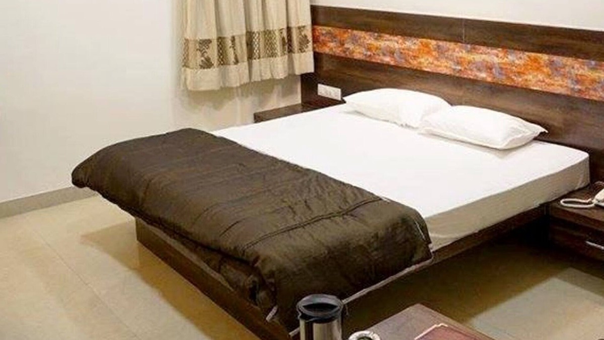Nagpur Hotel | Fabhotel Rajdhani Ii