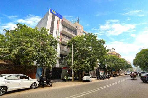 Pitampura Hotel | FabHotel Roseman - Pitampura