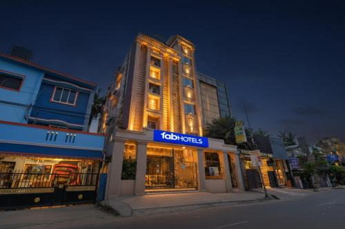 Madipakkam Hotel | FabHotel Vijaylakshmi Stay Inn - Nr Chennai International Airport