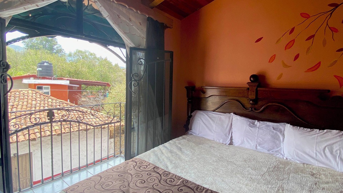 Mazamitla Apartment | Fabuloso Cuarto con Balcón en el Centro