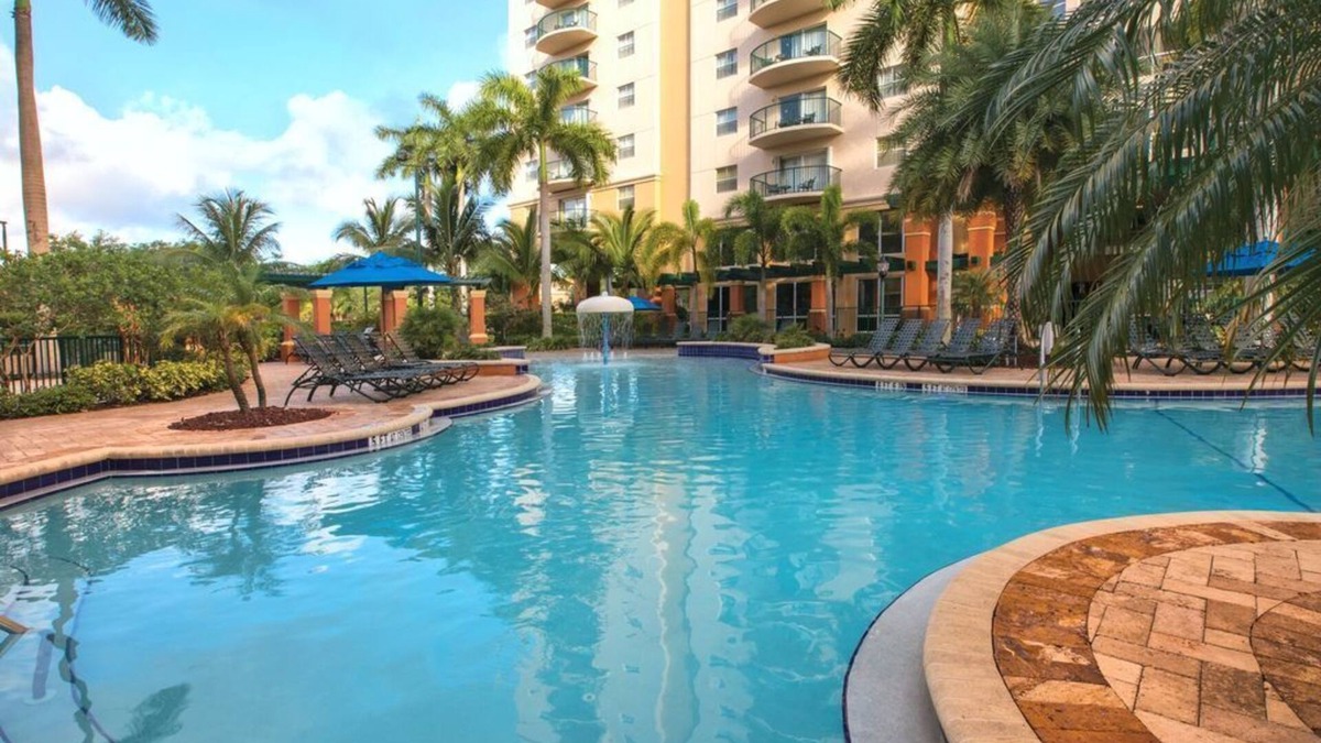 Survey Creek Condo | Fabulous 2 BDRM Palm-Aire in Pompano Beach