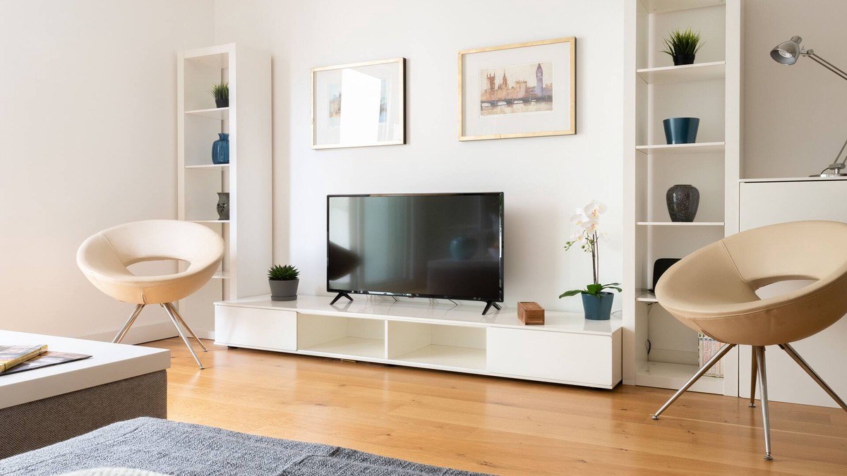 Warwick Apartment | Fabulous 3 Bed 2 Bath Westminster near Victoria Station, central London