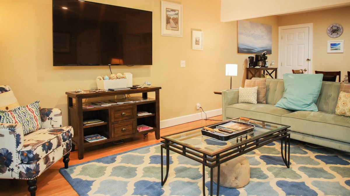 Epworth Acres Condo | Fabulous 3-bedroom condo in St. Simons Island with AC, WiFi