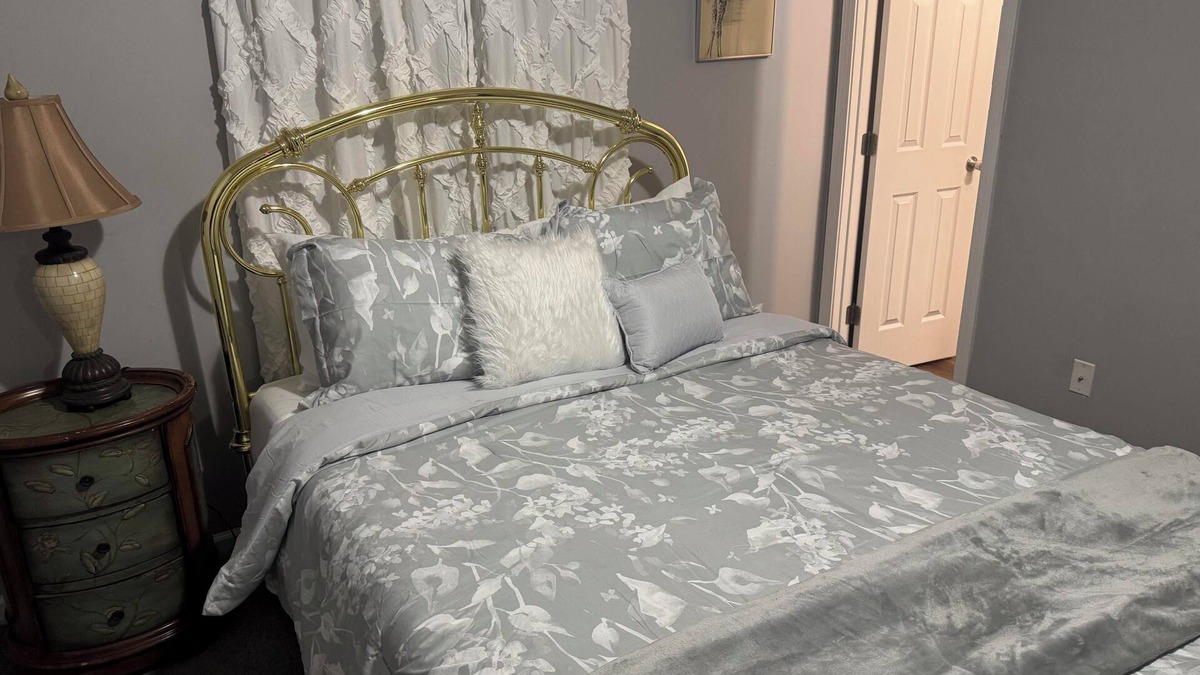 Wilmington House | Fabulous 3-bedroom- 3 bath house in prime location in Wilmington