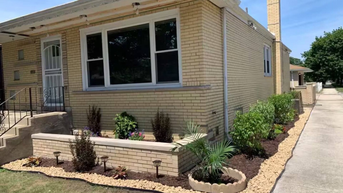 South Deering House | Fabulous 3-bedroom house with AC in Chicago