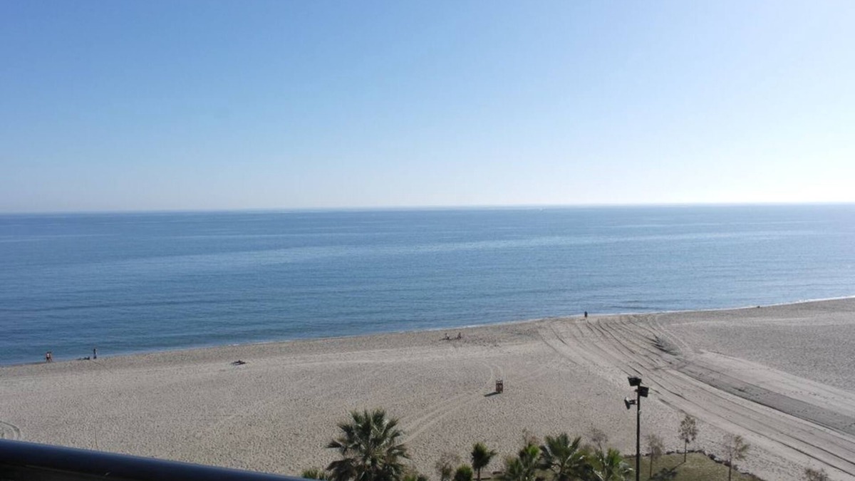Torreblanca Apartment | Fabulous beachfront location - los Boliches.