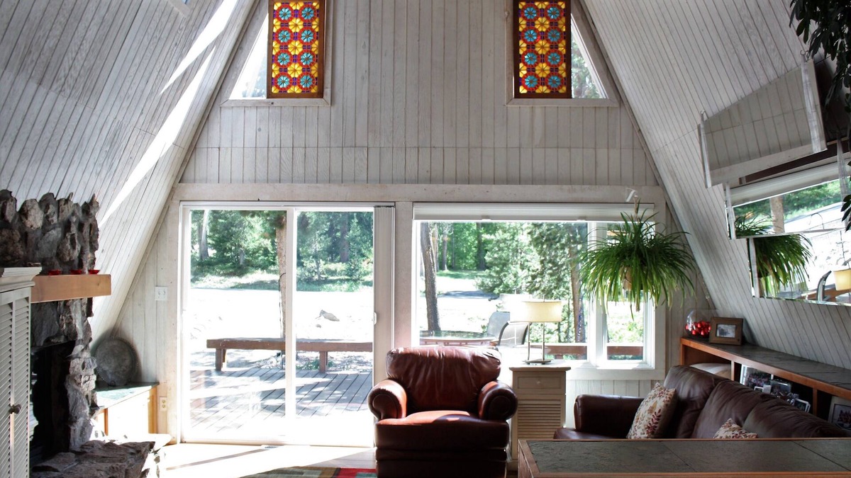 Weisshorn Ski Chalet | Fabulous Chalet 1/2 mile from Main Street, Great Location