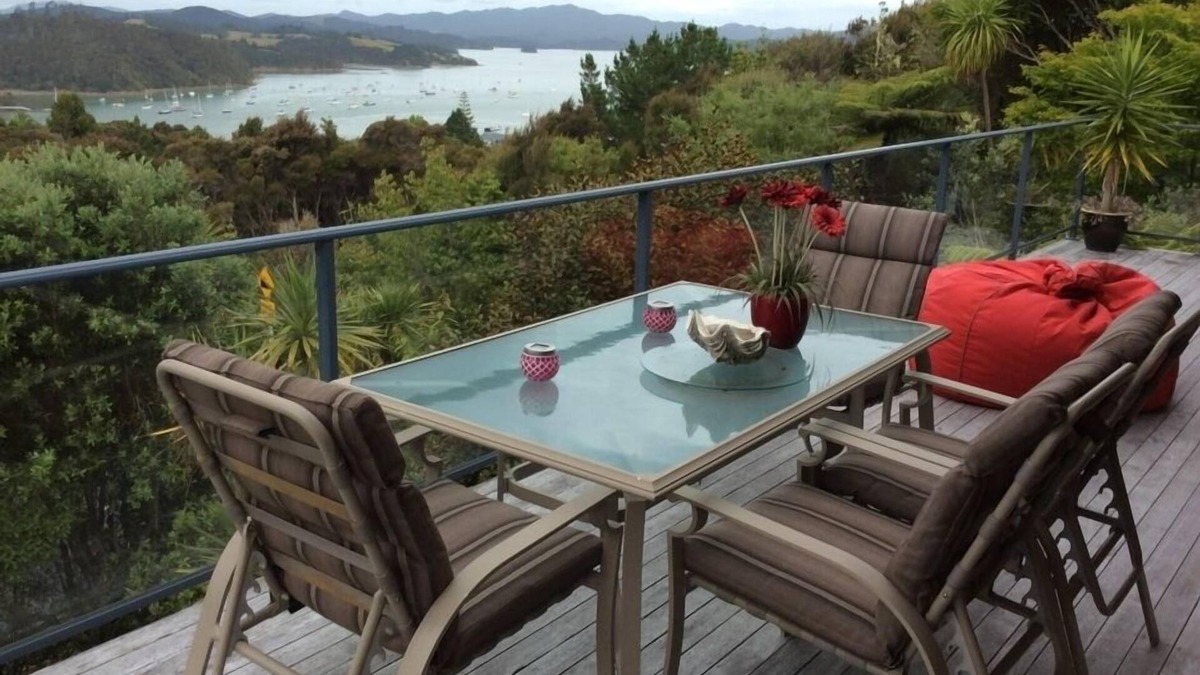 Opua House | Fabulous comfortable 5 Bedroom home away from home