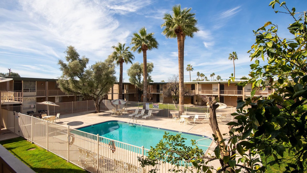 Verde Vista Condo | Fabulous Condo in the heart of Arcadia Lite - Walk to amazing restaurants