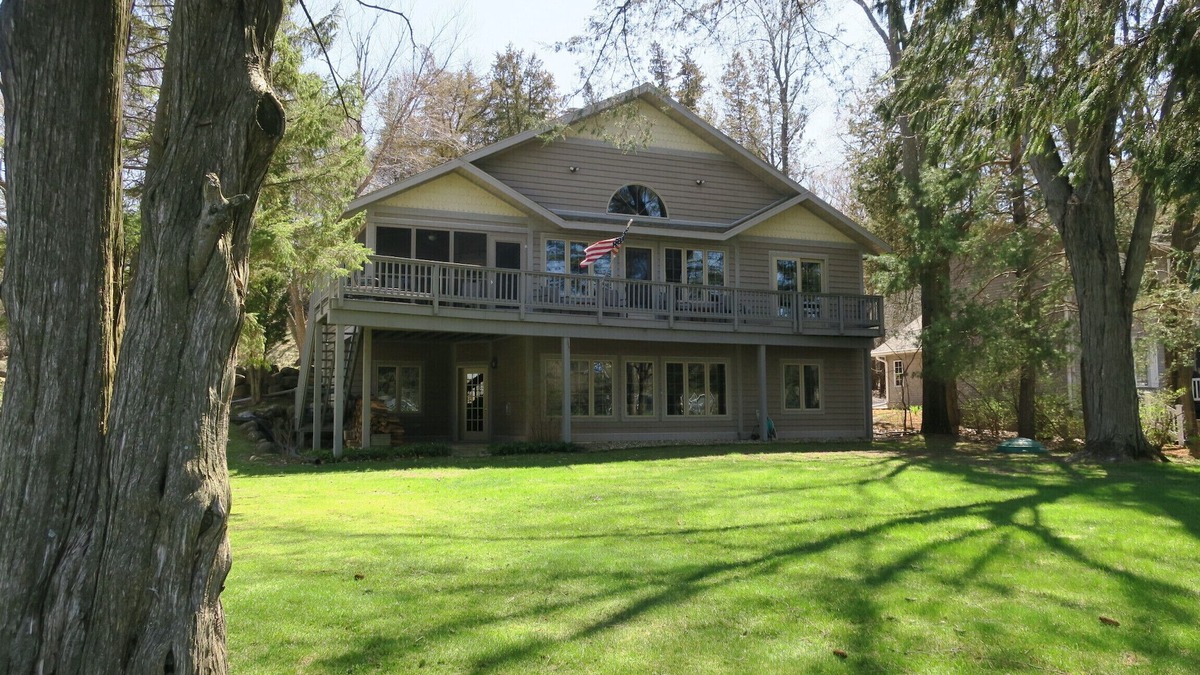 Green Lake House | Fabulous Family Retreat, on Quiet Beyers Cove of Green Lake