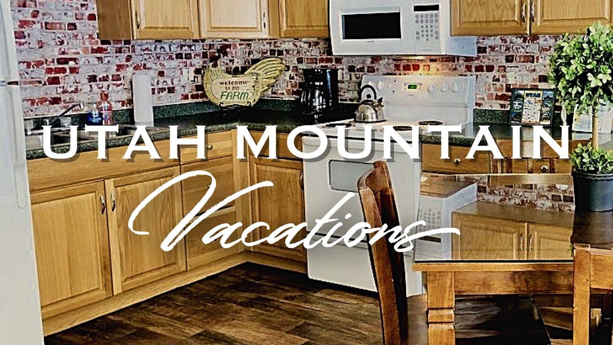 Duck Creek Village Condo | Fabulous Find/CozyCondo Nestled in the Pines/Fishn'/Hikin'/Central/Bryce/ZionGem