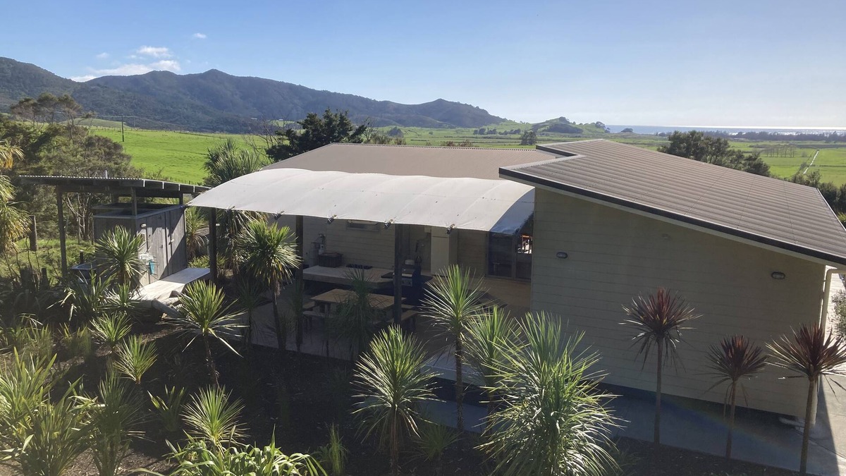 Whangarei Heads House | Fabulous holiday house - quiet, rural setting for up to 12 people