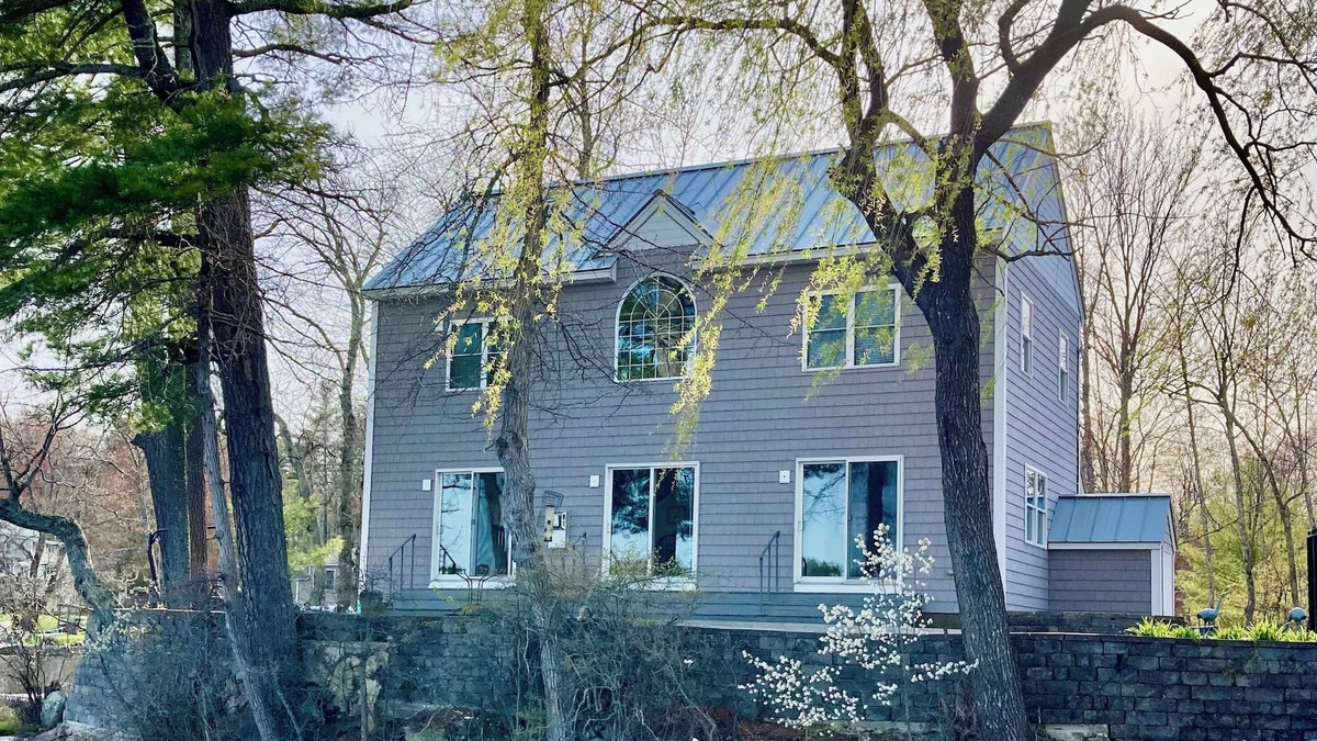 Amherst House | Fabulous Lake house with spectacular views
