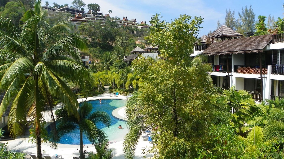 Thep Kasattri Apartment | Fabulous Modern Apartment-Close to Beach
