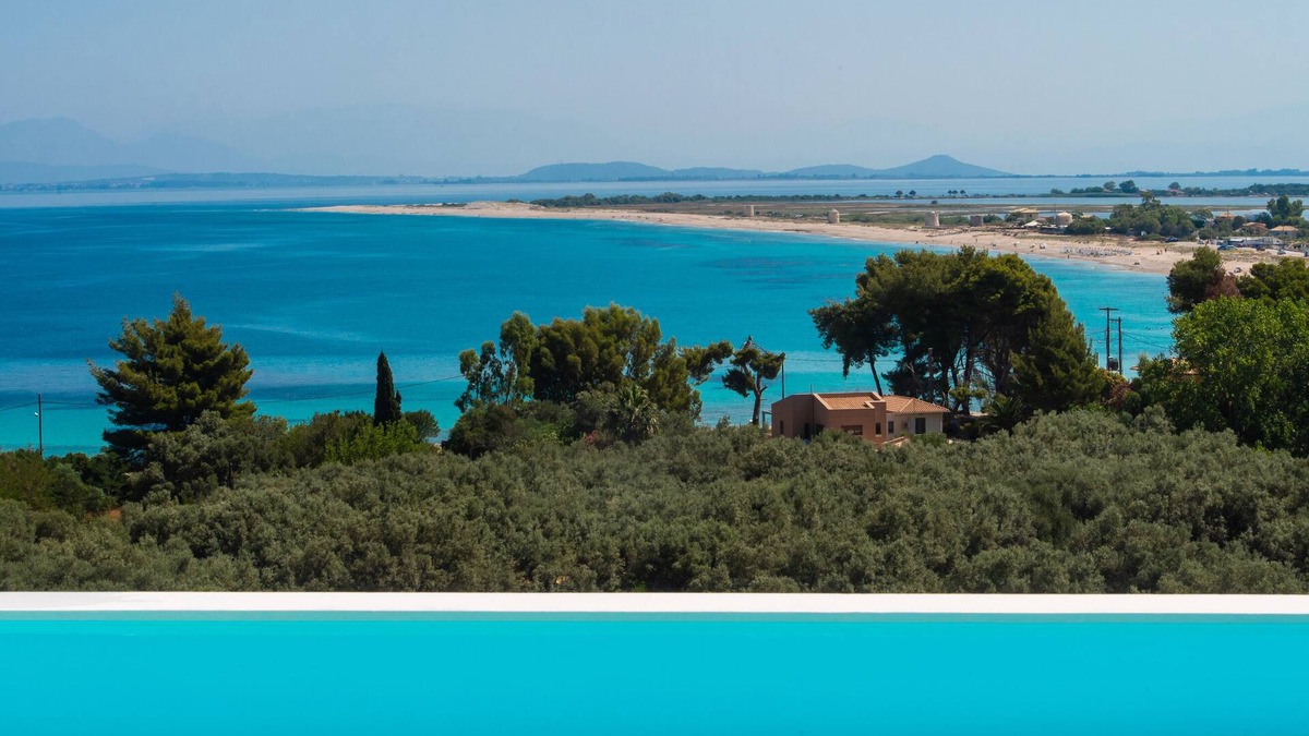 Agios Ioannis Villa | Fabulous modern villa w/private pool and stunning seaviews, next to the beach