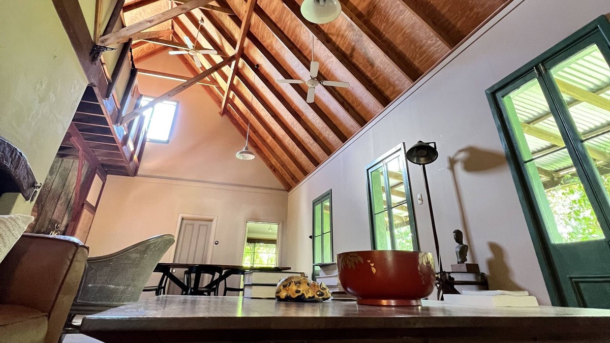 Ellenborough House | Fabulous off-grid creative farmhouse w/ luxury artist studio!