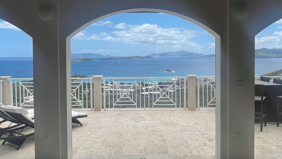Red Hook Villa | Fabulous Panoramic View!