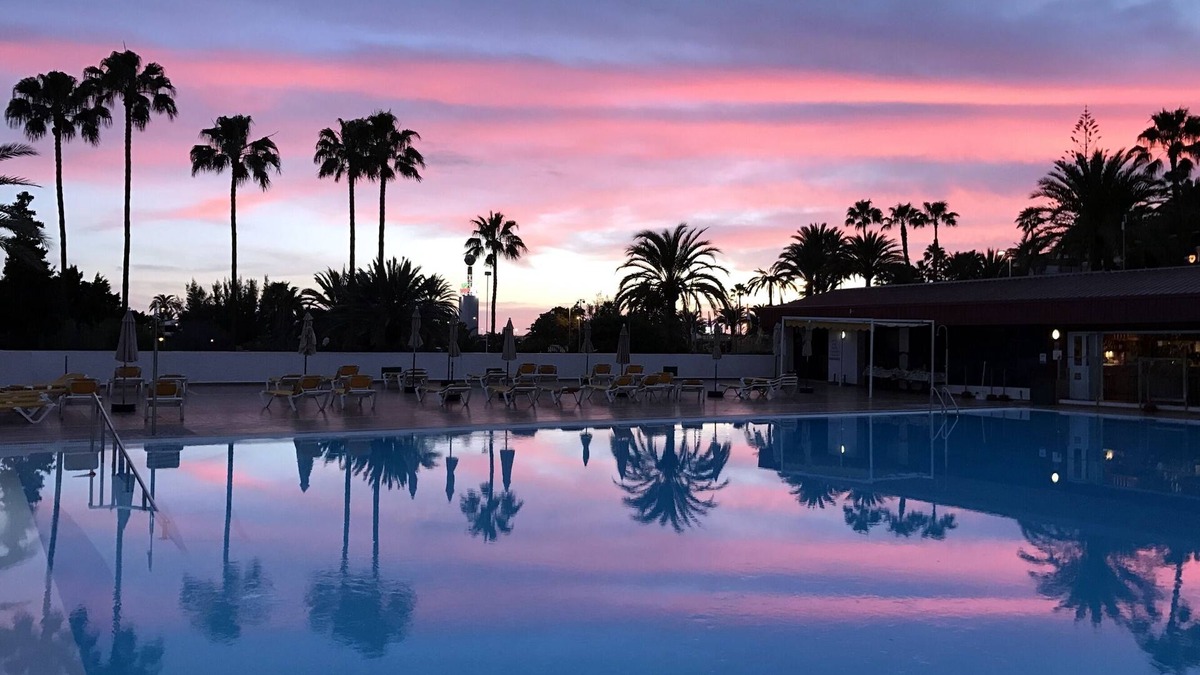 San Agustin Apartment | Fabulous penthouse with stunning sea views. 2 bedrooms. 24 h WIFI and other extras