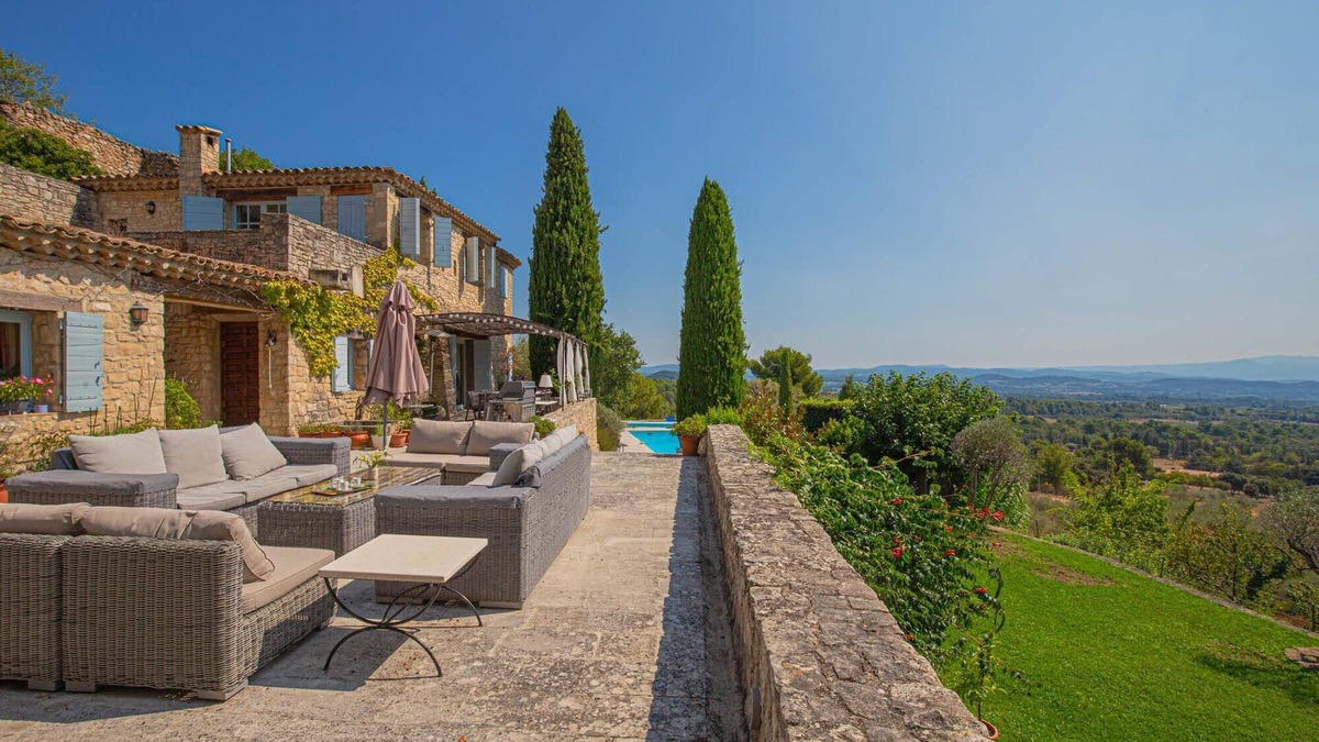 Cucuron House | Fabulous property with heated pool just outside Cucuron