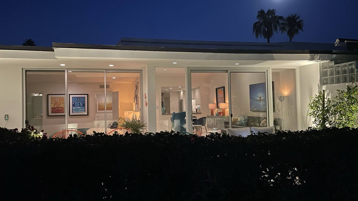 Indian Canyon House | Fabulous Remodeled Mid-Century Townhouse in South Palm Springs!