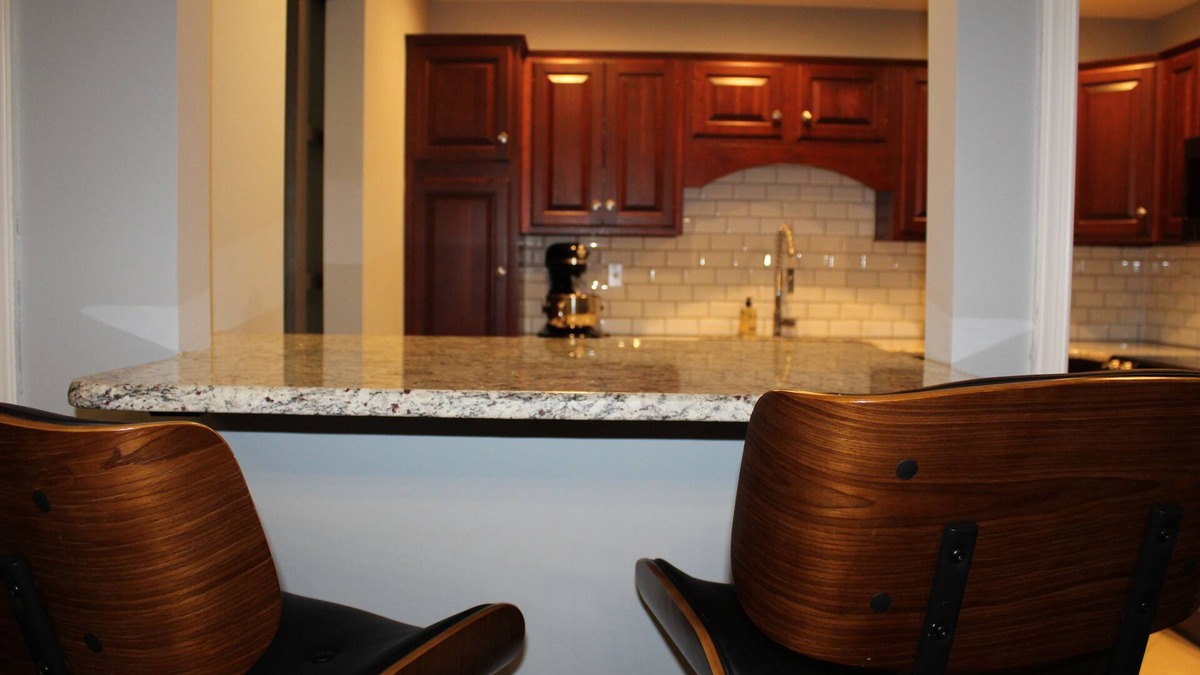 Harrisburg House | Fabulous Stay Only 4 Miles to HersheyPark! Concerts, Wineries, Golf, Med Center