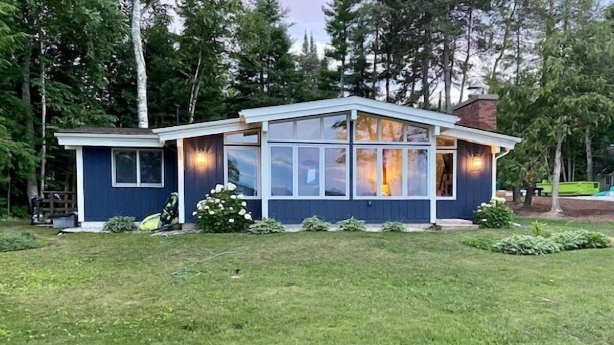 Kewadin House | FABULOUS TORCH LAKE - 30 DAY RENTAL