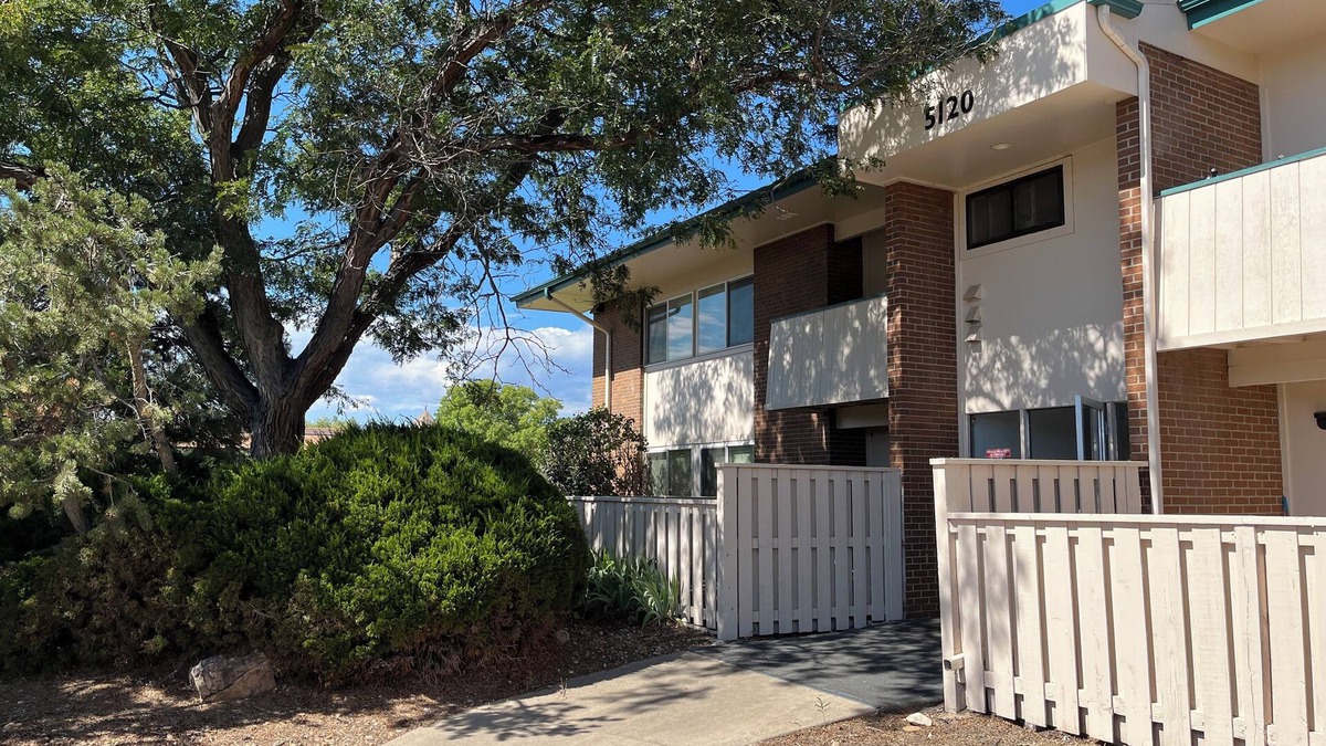 Gunbarrel Condo | Fabulous Treehouse Retreat 2bed2bath: Your shortterm housing solution!