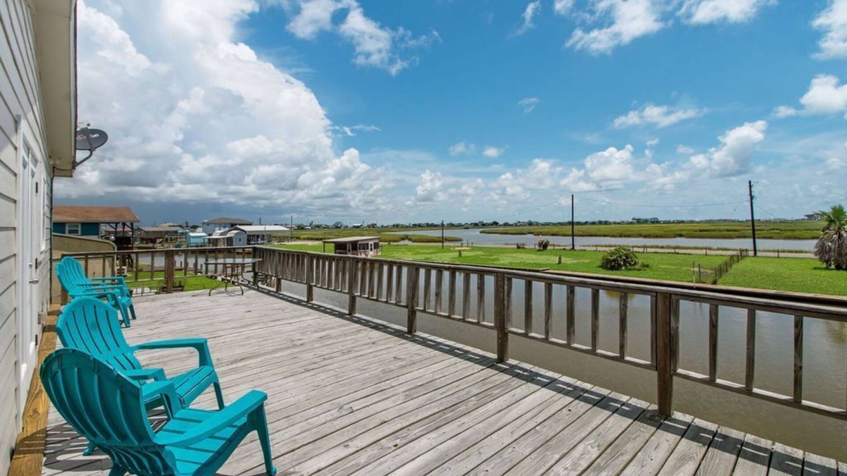 Cedar Lane House | Fabulous Views, Updated, Minutes to ICW & Beach