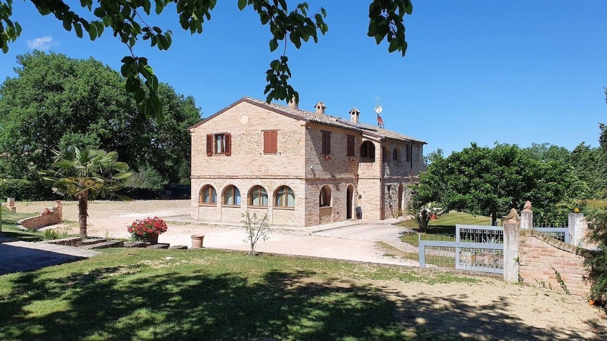 Urbisaglia Villa | Fabulous Villa with swimming pool and garden