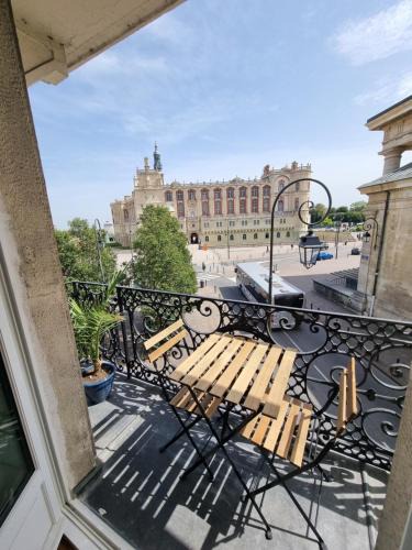 Saint-Germain-en-Laye Apartment | Face château St Germain en Laye, appartement 4 à 6 personnes, 23 min de Paris Champs-Elysées