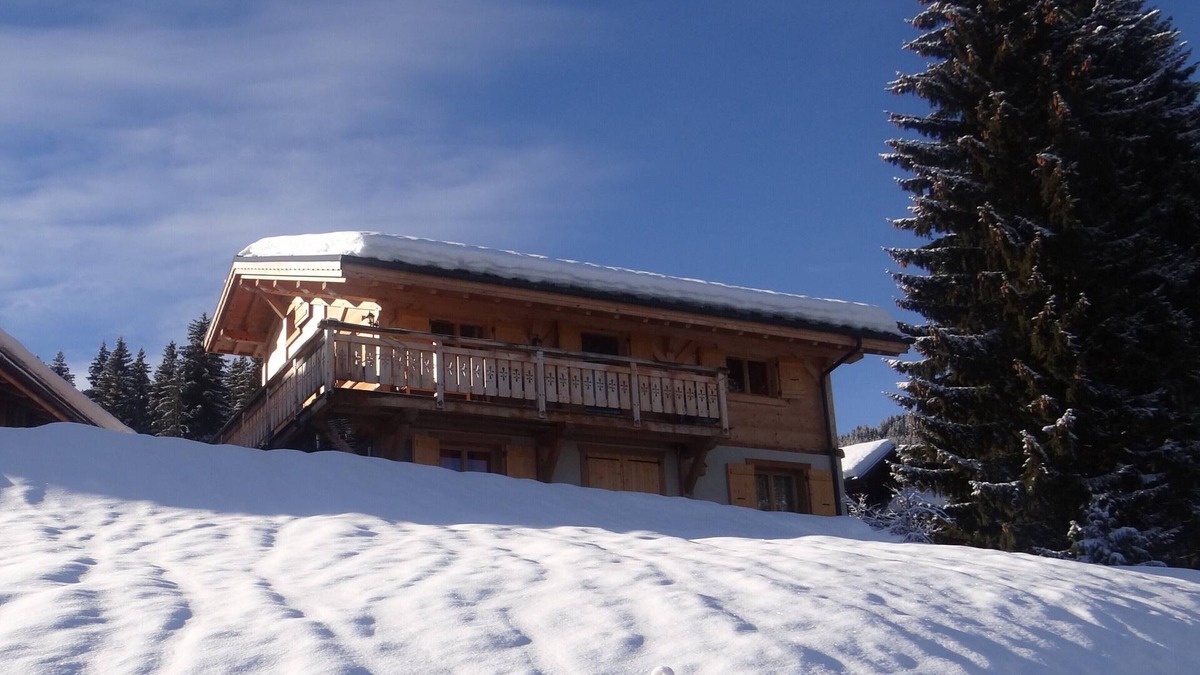 Saint-Gervais-les-Bains Apartment | Facing Mont Blanc 1450m. Apart. 2pers + child