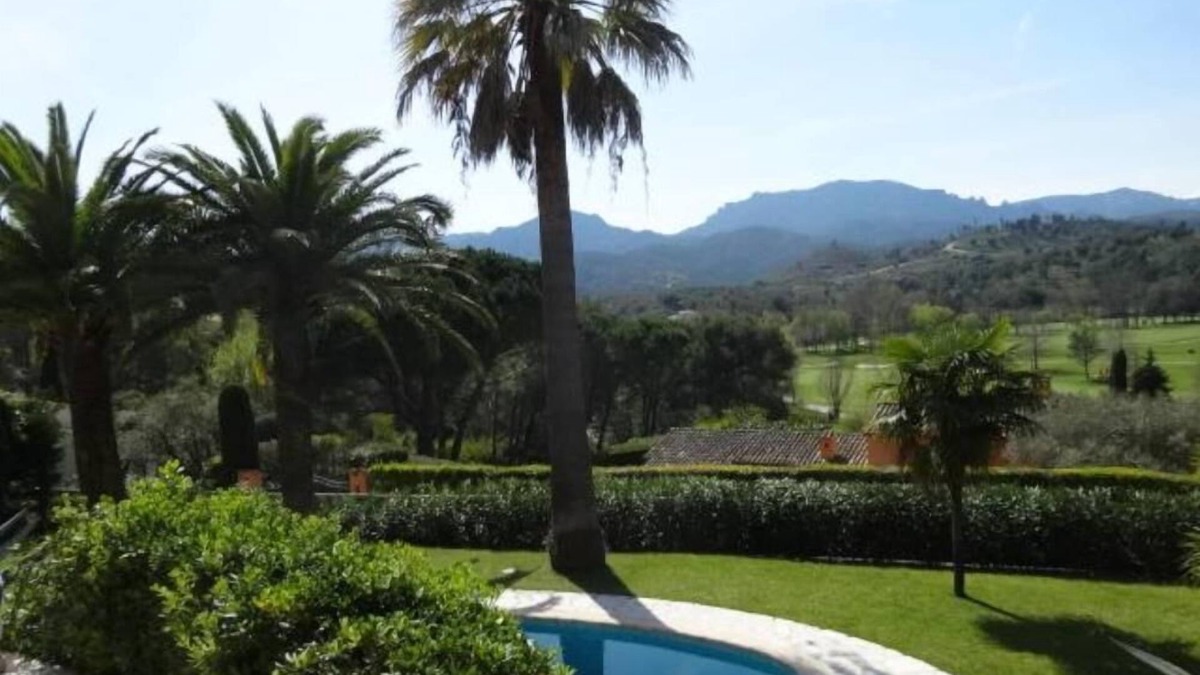 Mandelieu-La-Napoule Villa | FACING THE ESTEREL F3 DUPLEX CLIMATISE IN VILLA OF CHARACTER pool6 KM CANNES