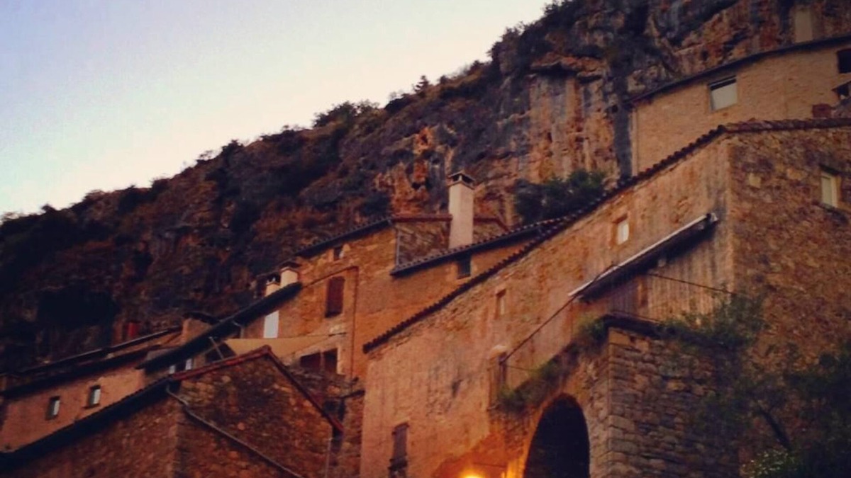 Peyre House | Facing the Millau Viaduct