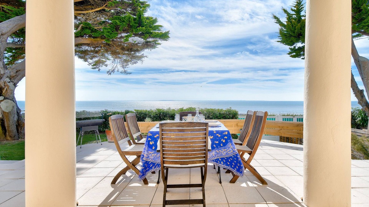 Prefailles Ski Chalet | Facing the ocean, lovely spacious house for 6