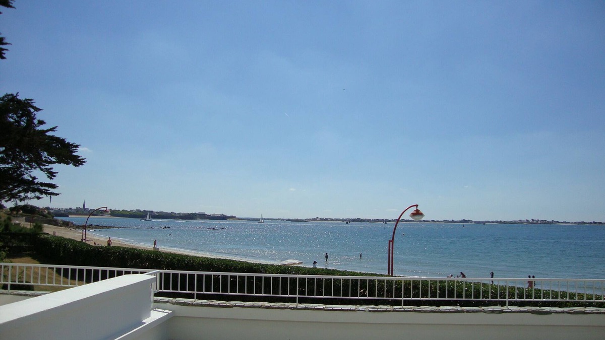 Larmor-Plage Apartment | Facing the sea/beach - panoramic view - Studio 45 sqm with spacious terrace