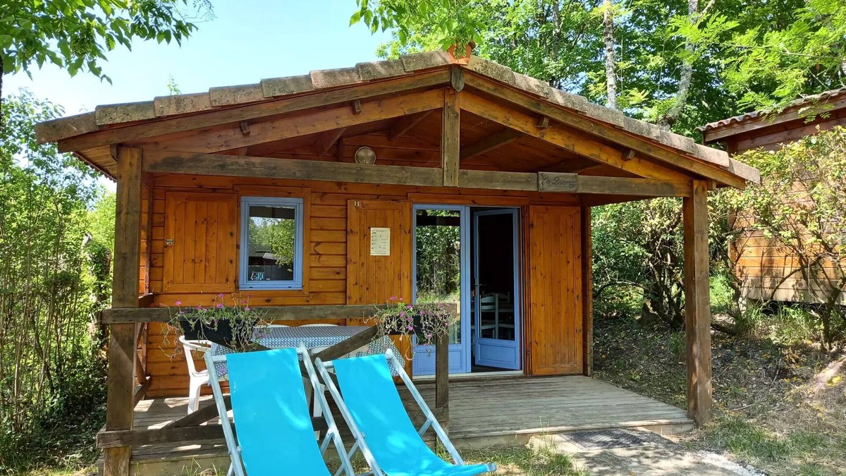 Montpezat-de-Quercy Ski Chalet | Faillal Campsite* - 3 room chalet 5 people