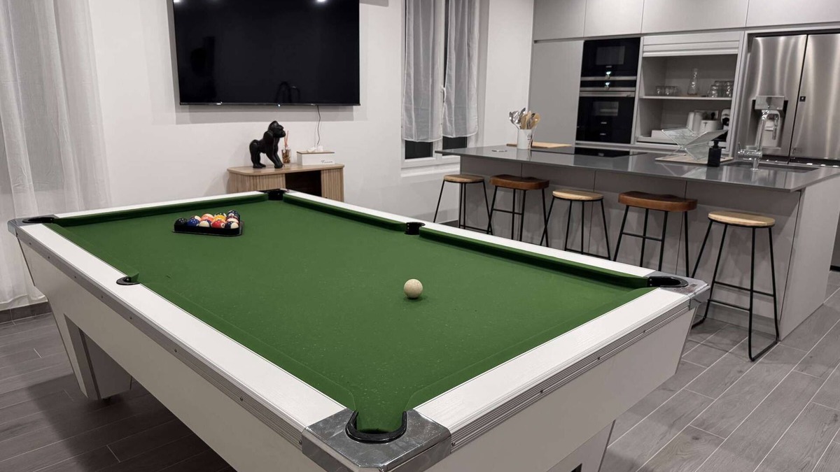 Maisons-Alfort House | Fair-Play Home 12 guests, garden, parking, billard