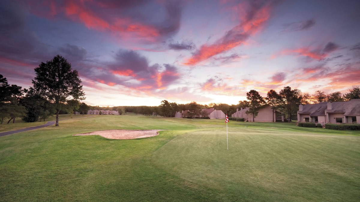 Fairfield Bay Resort | Fairfield Bay, AR: 1BR at Top-Rated Resort! Pool&Lake, Outdoor Activities & More