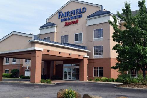 Austintown Hotel | Fairfield by Marriott Youngstown/Austintown