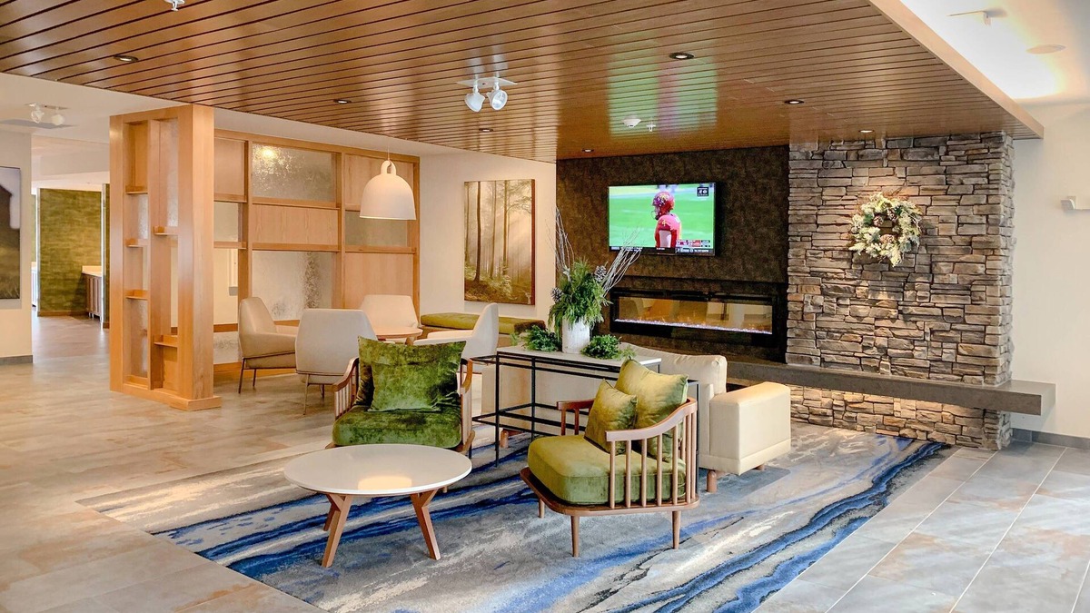 Northfield Hotel | Fairfield Inn and Suites by Marriott Northfield
