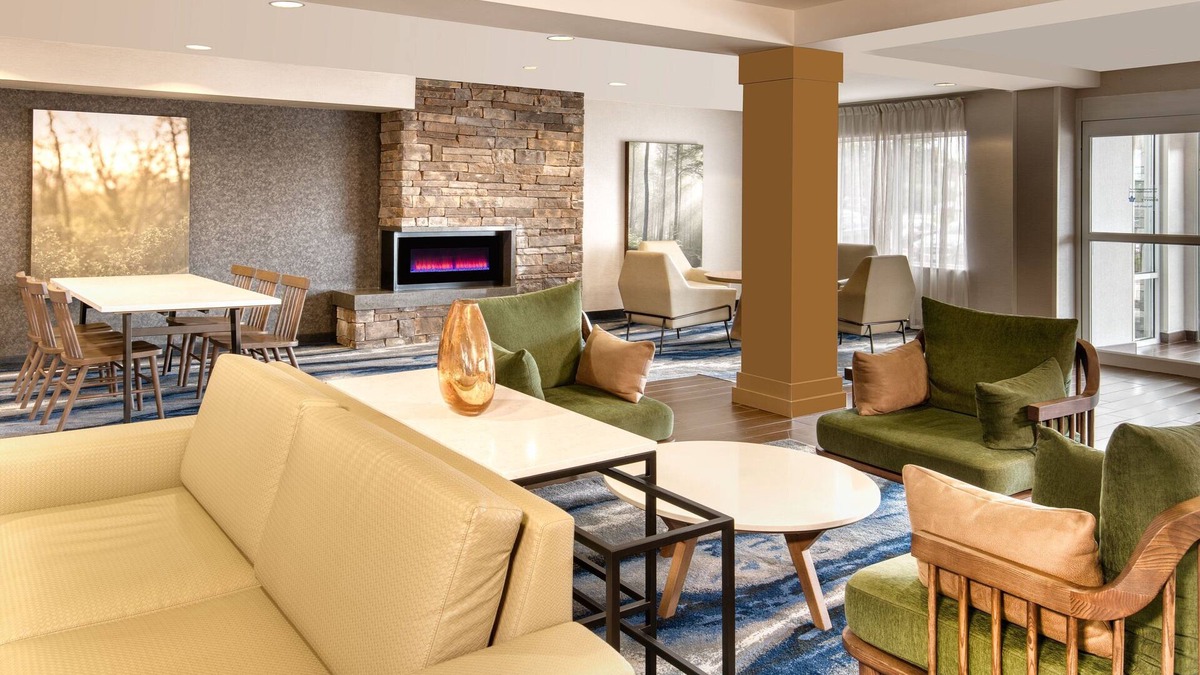 Steeles Industrial Hotel | Fairfield Inn and Suites by Marriott Toronto Brampton