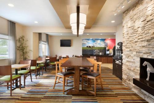 Bourbonnais Hotel | Fairfield Inn Kankakee Bourbonnais