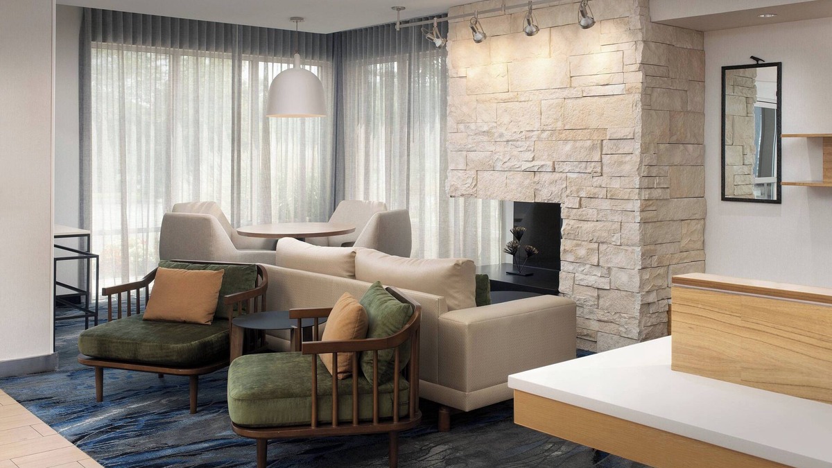 Linthicum Heights Hotel | Fairfield Inn & Suites Baltimore BWI Airport
