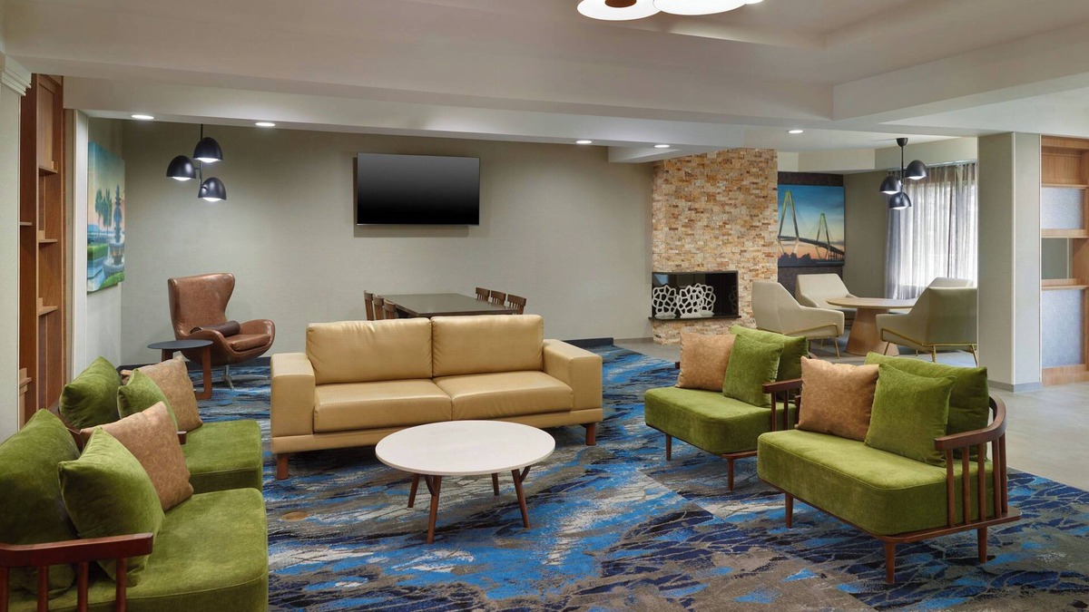 North Charleston Hotel | Fairfield Inn & Suites Charleston North/University Area